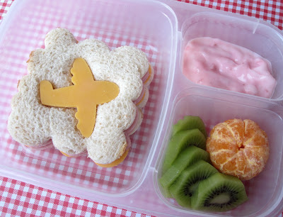cheese sammie with plane school lunch organizedCHAOSonline