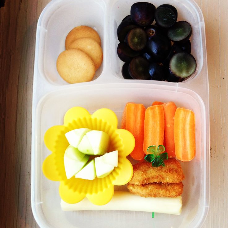 chicken nuggests carrots school lunch organizedCHAOSonline