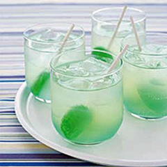 Use Lollipops as Cocktail Stirrers