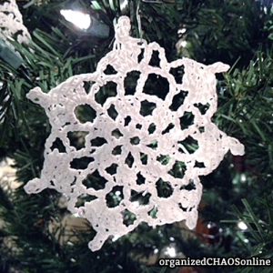 Snowflake #3: 5 Crochet Glitter Snowflakes with instructions | organizedCHAOSonline