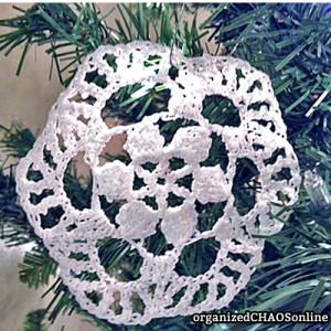 Snowflake #4: 5 Crochet Glitter Snowflakes with instructions | organizedCHAOSonline